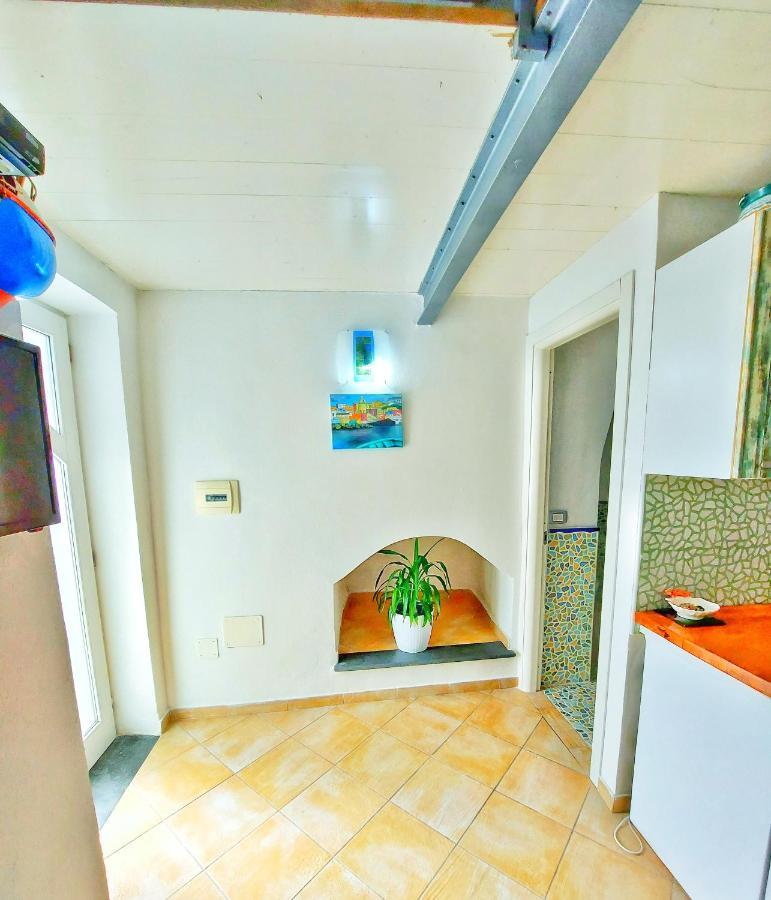 Monolocale Azzurro Procida Apartment Ngoại thất bức ảnh